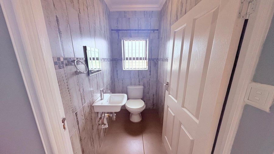3 Bedroom Property for Sale in Hartenbos Central Western Cape